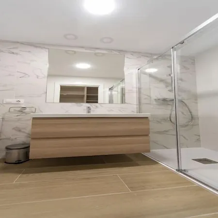 Vizcainos Garden Hotel *